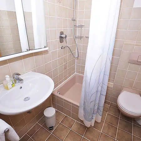 Ξενοδοχείο Biohotel Berghues 3*