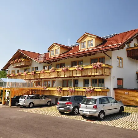 Berghues Schratt - Einfach Anders - Ihr Vegetarisches Und Veganes Biohotel 3*